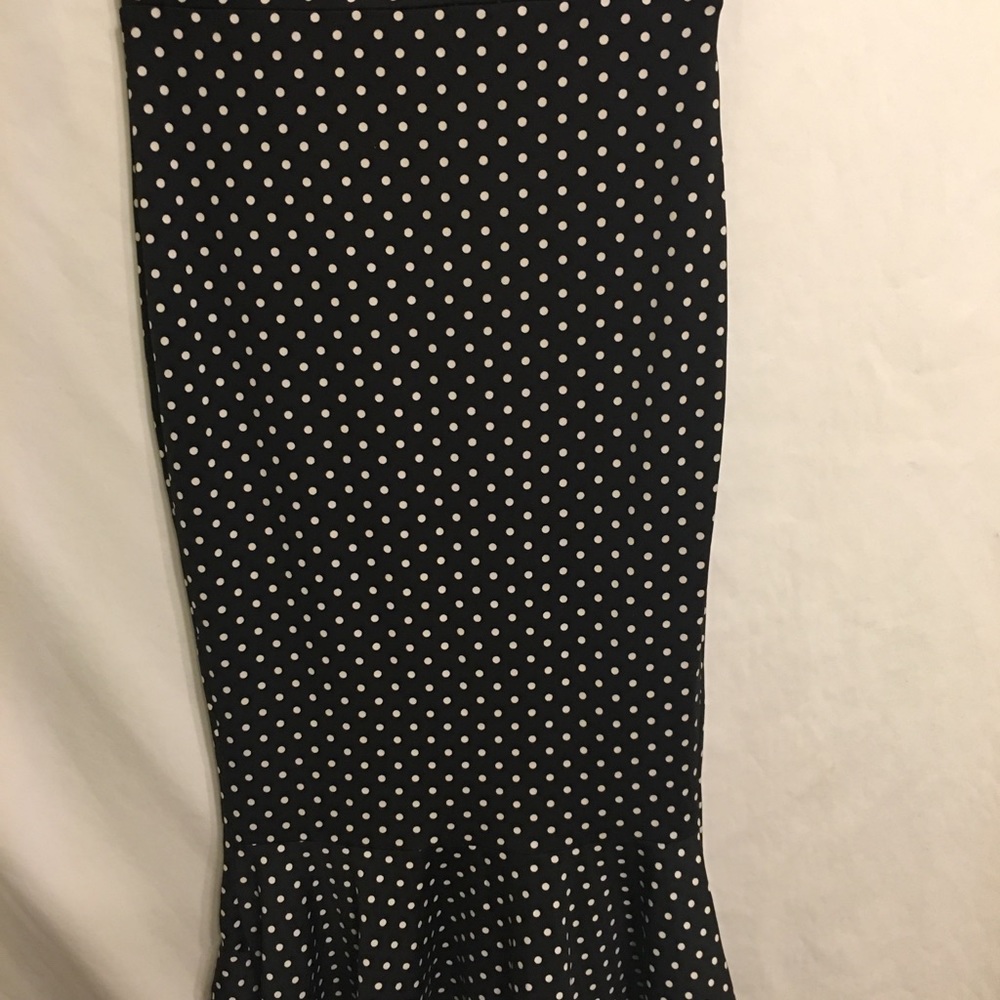 Skirt - Picture 2 of 5